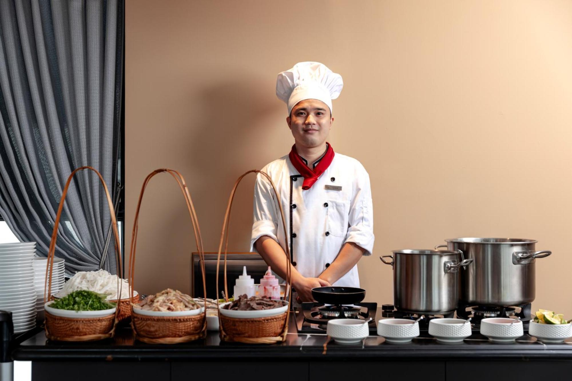 La Siesta Classic Hang Thung Hanoi Dış mekan fotoğraf A live kitchen at a hotel